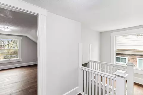 Entry Way - 4757 Dale Ave, Cincinnati, OH 45238 photo 1 of 2