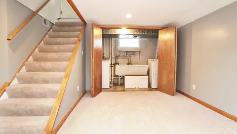 Entry Way - 8258 Wicklow Ave, Cincinnati, OH 45236 photo 2 of 2