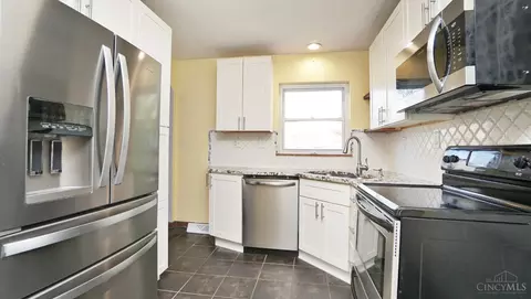 Kitchen - 8258 Wicklow Ave, Cincinnati, OH 45236 photo 1 of 3