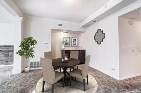 Dining - 1031 Celestial, Cincinnati, OH 45202 photo 1 of 1