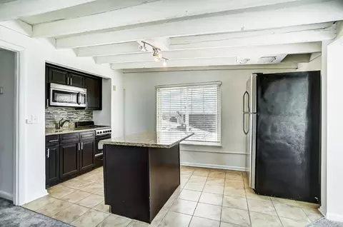 Kitchen - 1031 Celestial, Cincinnati, OH 45202 photo 4 of 6