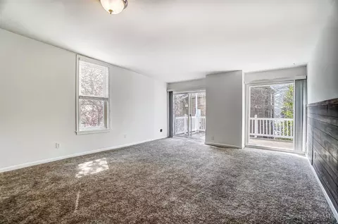 Living - 1031 Celestial, Cincinnati, OH 45202 photo 3 of 9