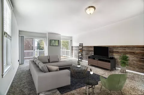 Living - 1031 Celestial, Cincinnati, OH 45202 photo 1 of 9