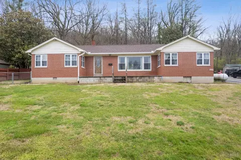412 Gaines St, Higginsport, OH 45131