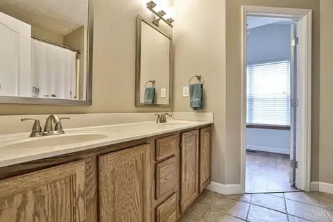 Bath - 606 Linn Ct, Monroe, OH 45050 photo 1 of 3