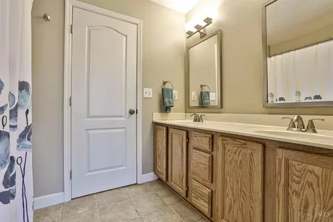 Bath - 606 Linn Ct, Monroe, OH 45050 photo 2 of 3