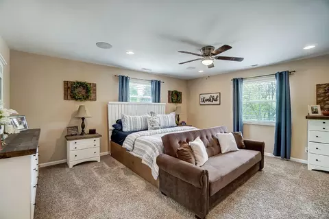 Bedroom - 6432 Hillside Ave, Cincinnati, OH 45233 photo 1 of 7