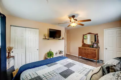 Bedroom - 6432 Hillside Ave, Cincinnati, OH 45233 photo 5 of 7