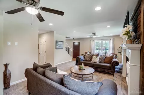 Living - 6432 Hillside Ave, Cincinnati, OH 45233 photo 2 of 5