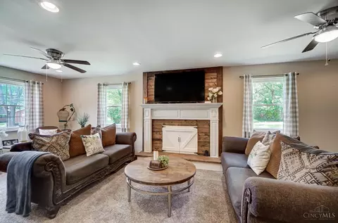 Living - 6432 Hillside Ave, Cincinnati, OH 45233 photo 3 of 5