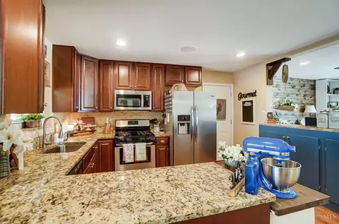 Kitchen - 6432 Hillside Ave, Cincinnati, OH 45233 photo 4 of 5