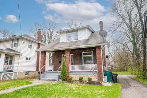 6165 Grand Vis, Cincinnati, OH 45213