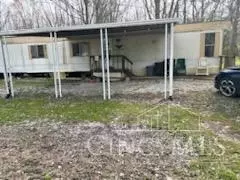 2620 Runway Ave, Bethel, OH 45106