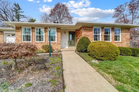 Exterior - 1053 Sutton Rd, Cincinnati, OH 45230 photo 3 of 16
