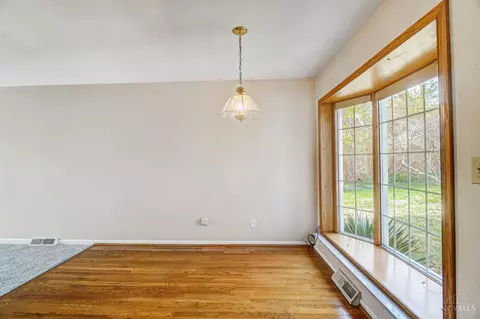 Dining - 1053 Sutton Rd, Cincinnati, OH 45230 photo 1 of 1