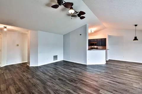 Other - 717 Castlegate Ln #303, Cincinnati, OH 45231 photo 1 of 9