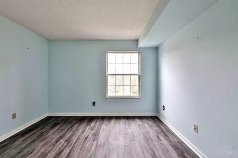 Other - 717 Castlegate Ln #303, Cincinnati, OH 45231 photo 5 of 9