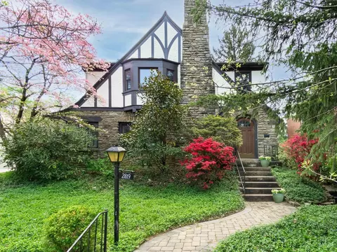 2819 Victoria Ave, Cincinnati, OH 45208