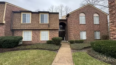 5207 Eaglesnest Dr #83, Cincinnati, OH 45248