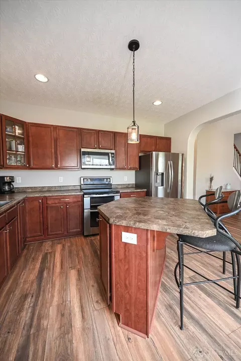 Kitchen - 3142 Yellowtail Ter, Morrow, OH 45152 photo 2 of 5