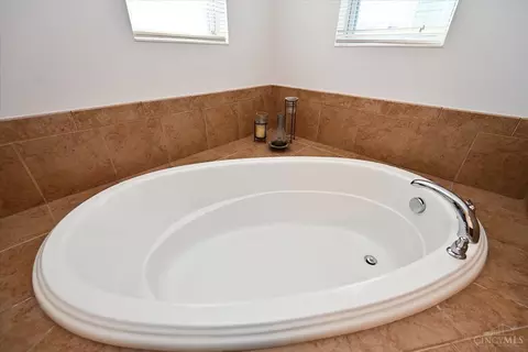 Bath - 3142 Yellowtail Ter, Morrow, OH 45152 photo 6 of 7