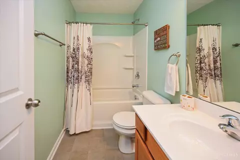 Bath - 3142 Yellowtail Ter, Morrow, OH 45152 photo 3 of 7