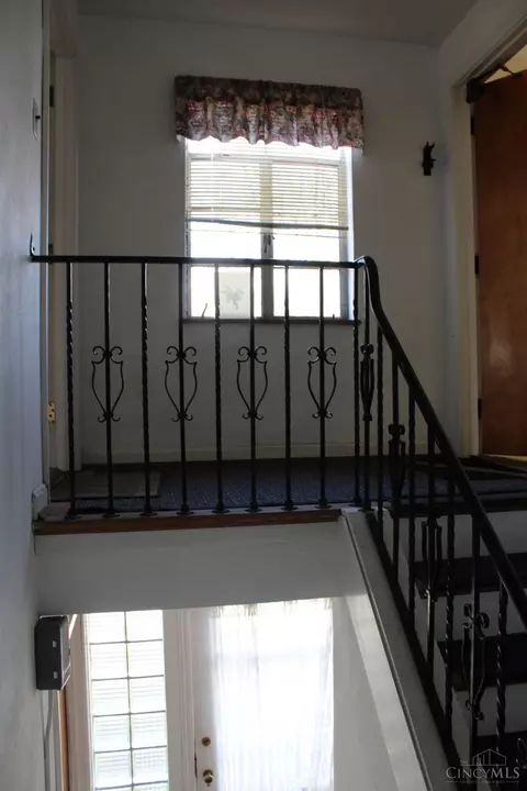 3055 Glenmore, Cincinnati, OH 45211 photo 9