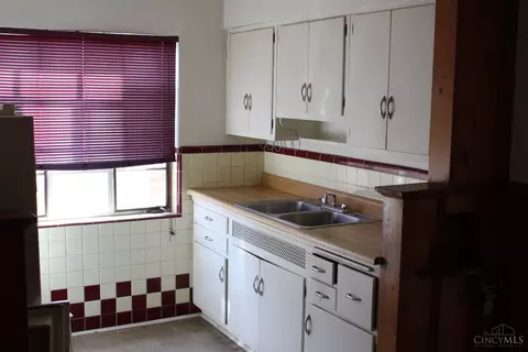 3055 Glenmore, Cincinnati, OH 45211 photo 11