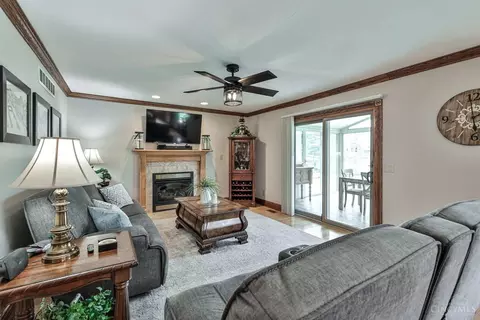 Living - 4663 Rustic Way, Cincinnati, OH 45245 photo 2 of 7