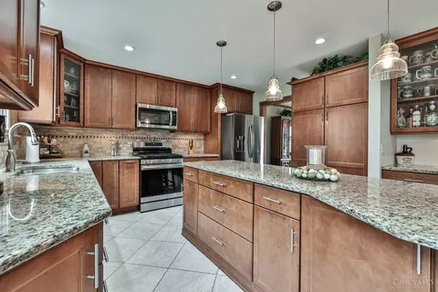 Kitchen - 4663 Rustic Way, Cincinnati, OH 45245 photo 2 of 7