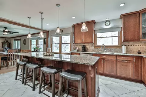 Kitchen - 4663 Rustic Way, Cincinnati, OH 45245 photo 5 of 7