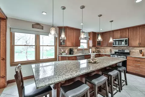 Kitchen - 4663 Rustic Way, Cincinnati, OH 45245 photo 6 of 7