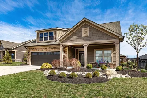 8022 Bel Haven Ln, West Chester, OH 45069