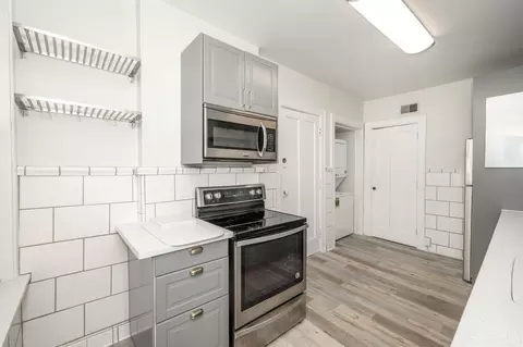 Kitchen - 3896 Reading Rd #O, Cincinnati, OH 45229 photo 4 of 5