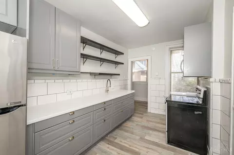 Kitchen - 3896 Reading Rd #O, Cincinnati, OH 45229 photo 3 of 5