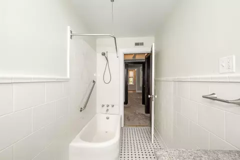 Bath - 3896 Reading Rd #O, Cincinnati, OH 45229 photo 3 of 5