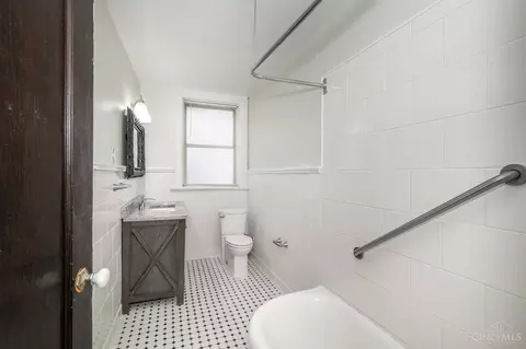 Bath - 3896 Reading Rd #O, Cincinnati, OH 45229 photo 1 of 5