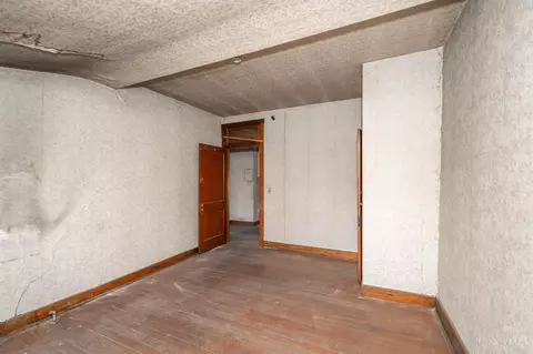 Bedroom - 3896 Reading Rd #O, Cincinnati, OH 45229 photo 5 of 5