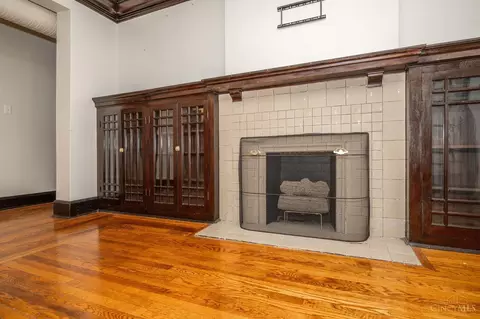 Living - 3896 Reading Rd #O, Cincinnati, OH 45229 photo 3 of 3