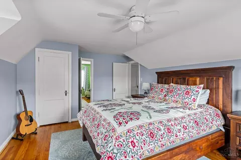 Bedroom - 4165 Sherel Ln, Cincinnati, OH 45209 photo 4 of 8