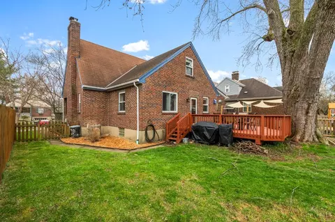 Exterior - 4165 Sherel Ln, Cincinnati, OH 45209 photo 8 of 10