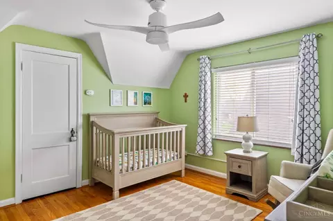 Bedroom - 4165 Sherel Ln, Cincinnati, OH 45209 photo 6 of 8