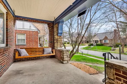 Exterior - 4165 Sherel Ln, Cincinnati, OH 45209 photo 5 of 10