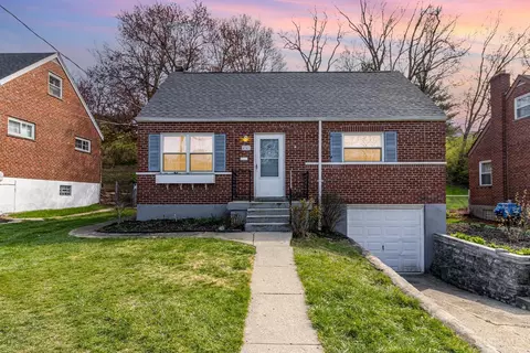 4341 Dalehurst Dr, Cheviot, OH 45211