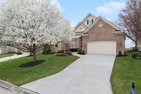 883 Old Course Ln, Cincinnati, OH 45245