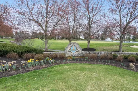 View/Area - 883 Old Course Ln, Cincinnati, OH 45245 photo 2 of 5