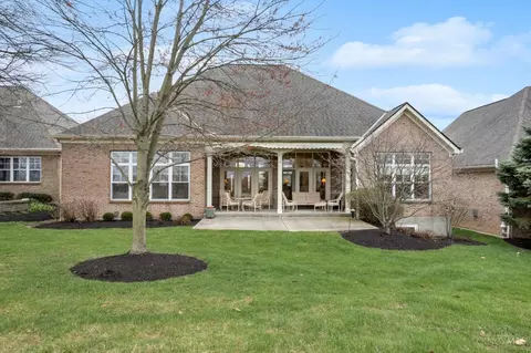 Exterior - 883 Old Course Ln, Cincinnati, OH 45245 photo 4 of 8