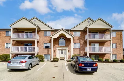 3318 Emerald Lakes Dr #2B, Cincinnati, OH 45211