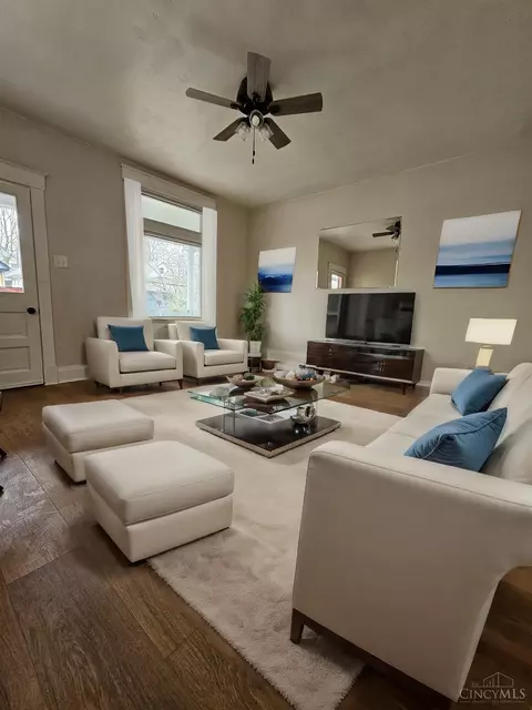 Living - 23 Poplar St, Cincinnati, OH 45216 photo 1 of 1