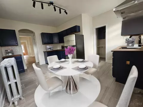 Dining - 23 Poplar St, Cincinnati, OH 45216 photo 1 of 1